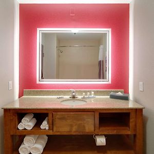 1 King DLX Mobility or Hearing Access Family Suite Tub w or Grab Bars Non-Smoking